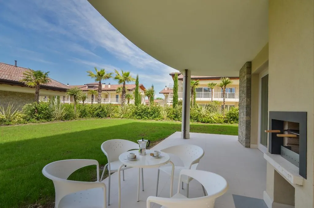 Sirmione Halldis Apartments