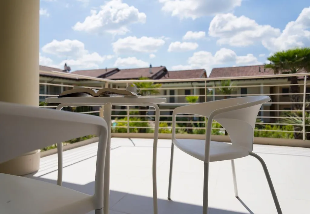 Sirmione Halldis Apartments