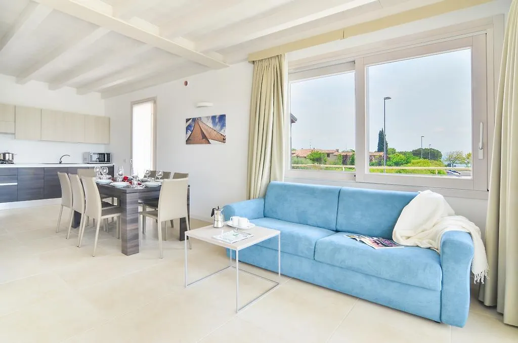 Sirmione Halldis Apartments