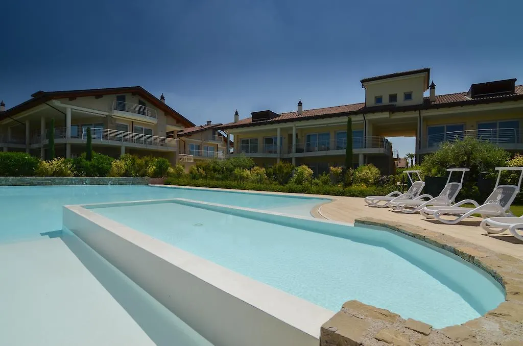 Sirmione Halldis Apartments