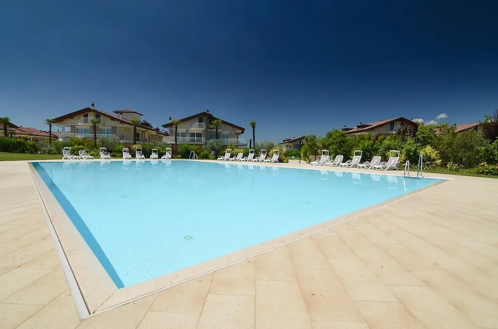 Sirmione Halldis Apartments