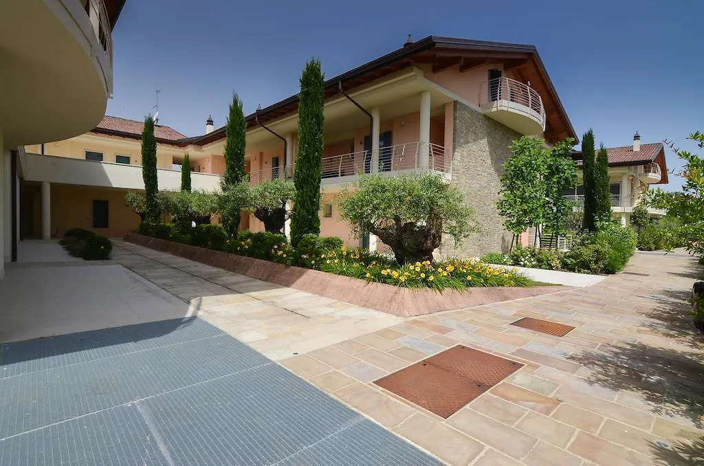 Sirmione Halldis Apartments 0*,