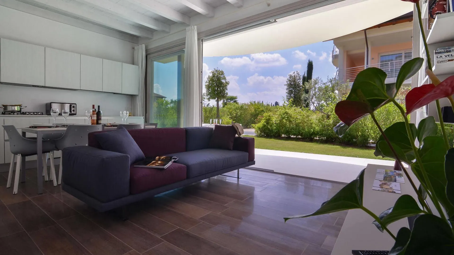 Sirmione Halldis Apartments