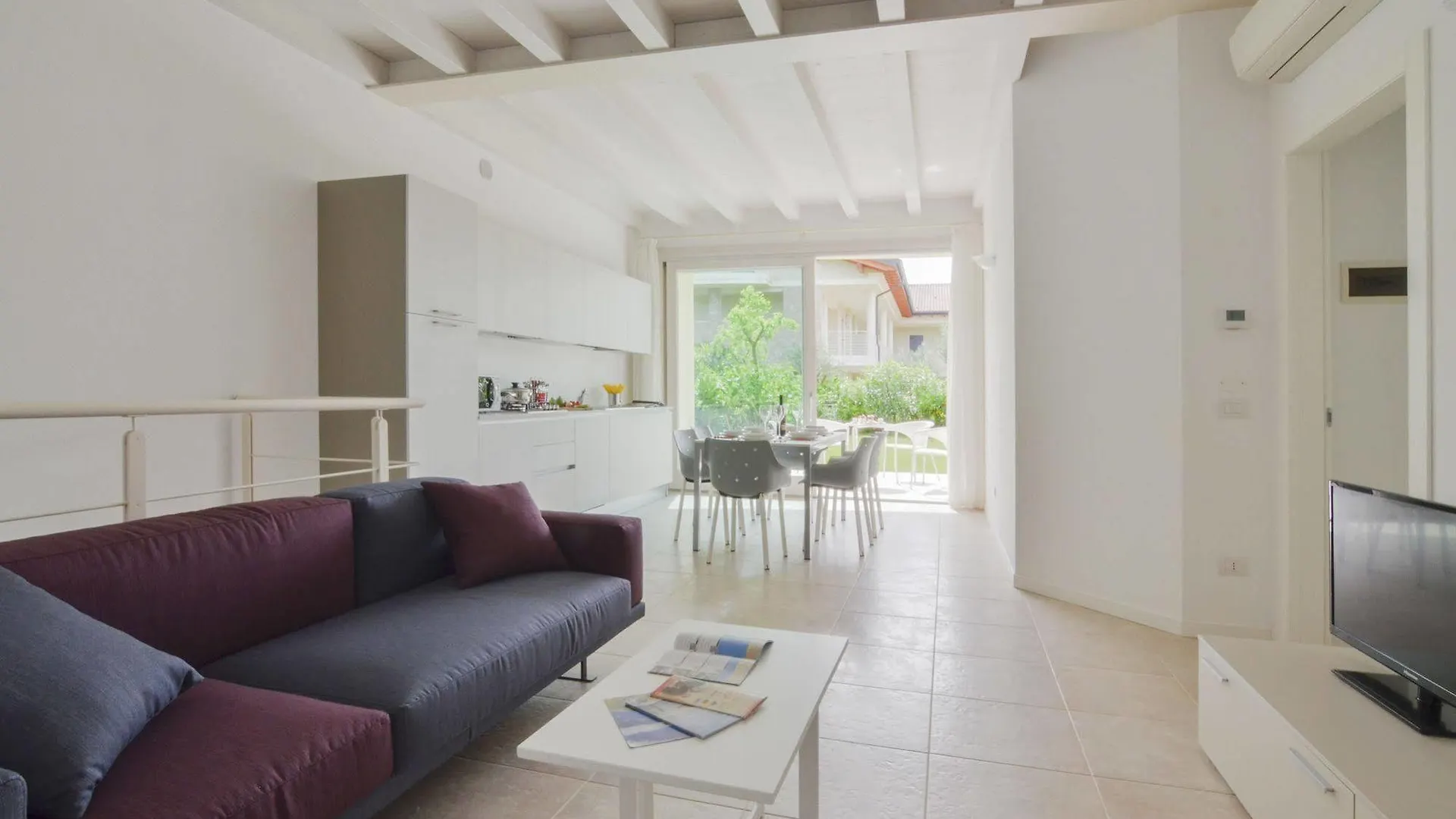 Sirmione Halldis Apartments