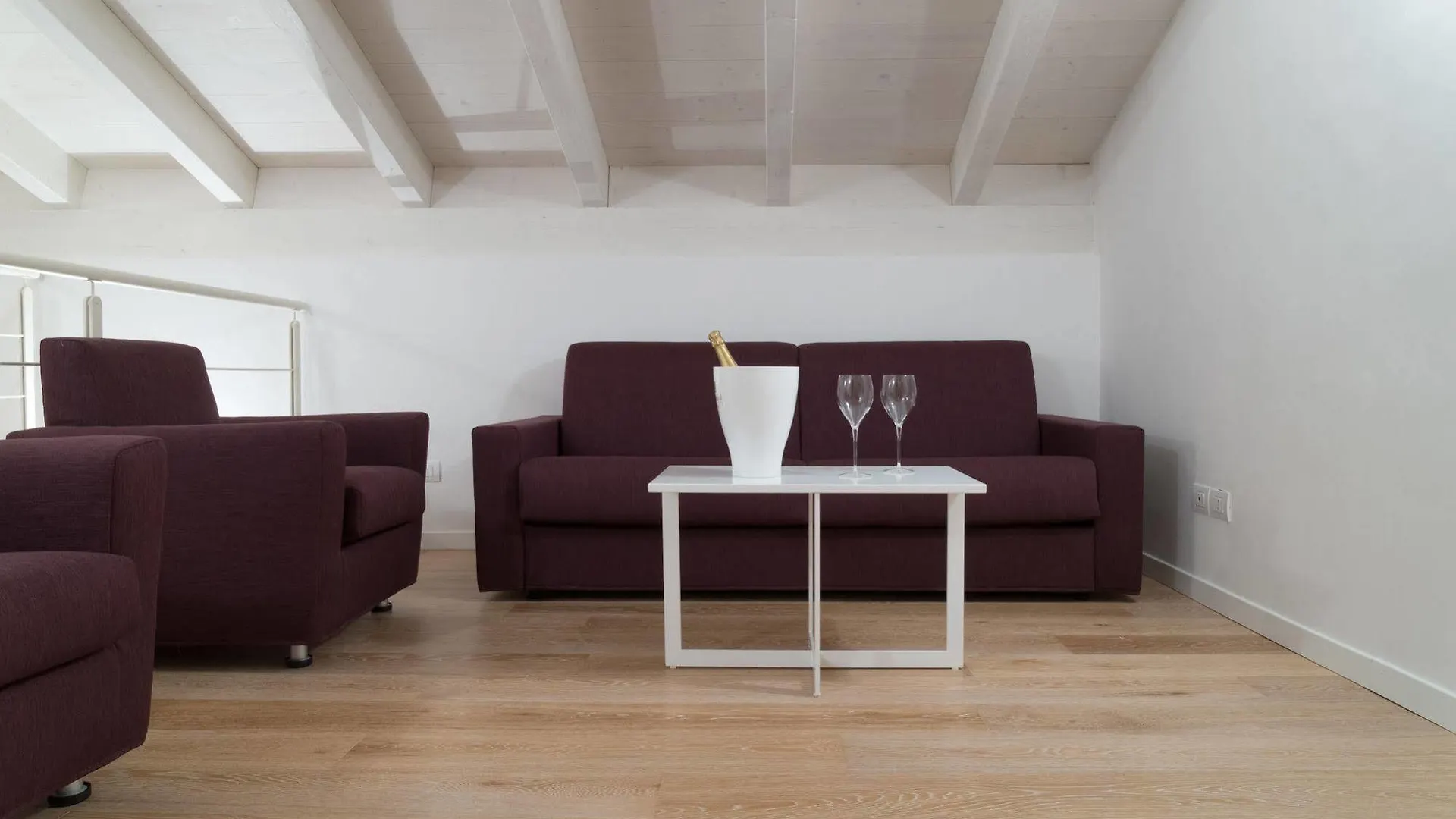 Sirmione Halldis Apartments
