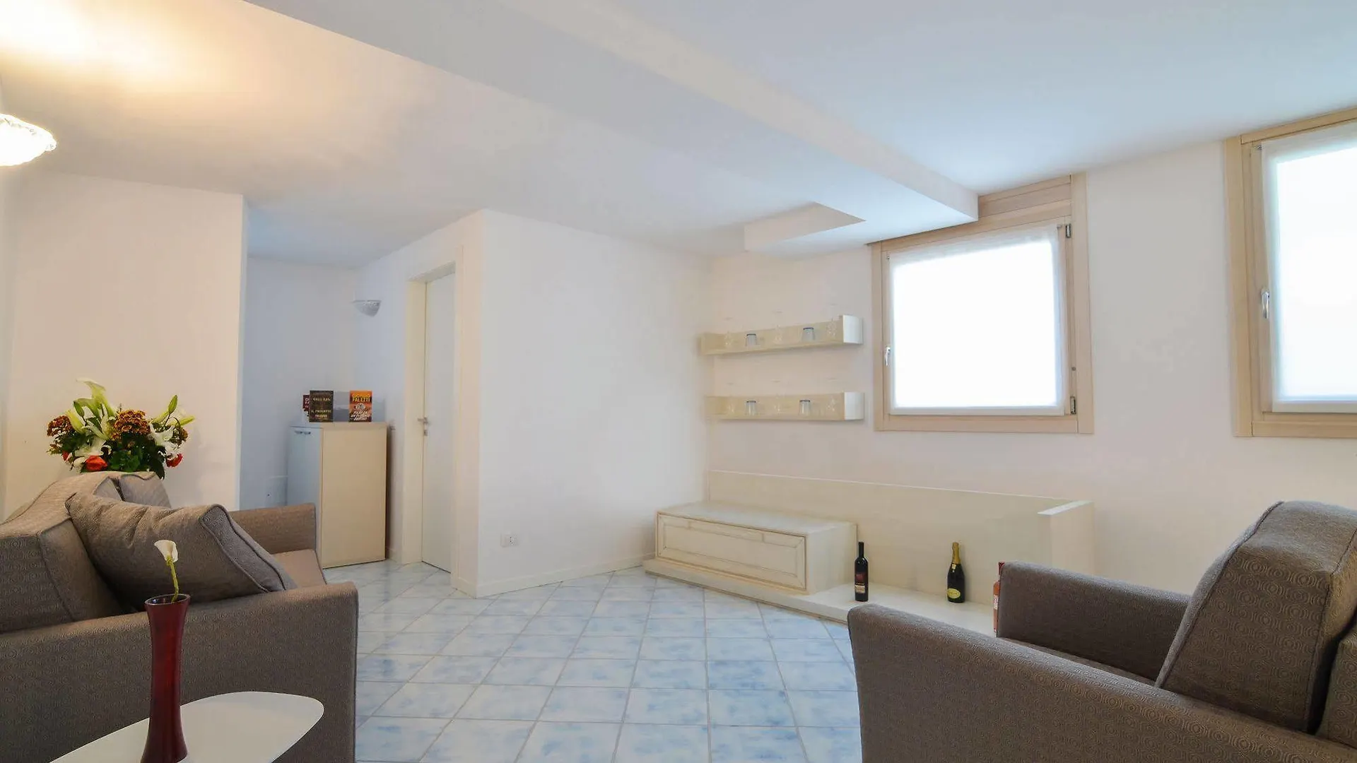 Sirmione Halldis Apartments