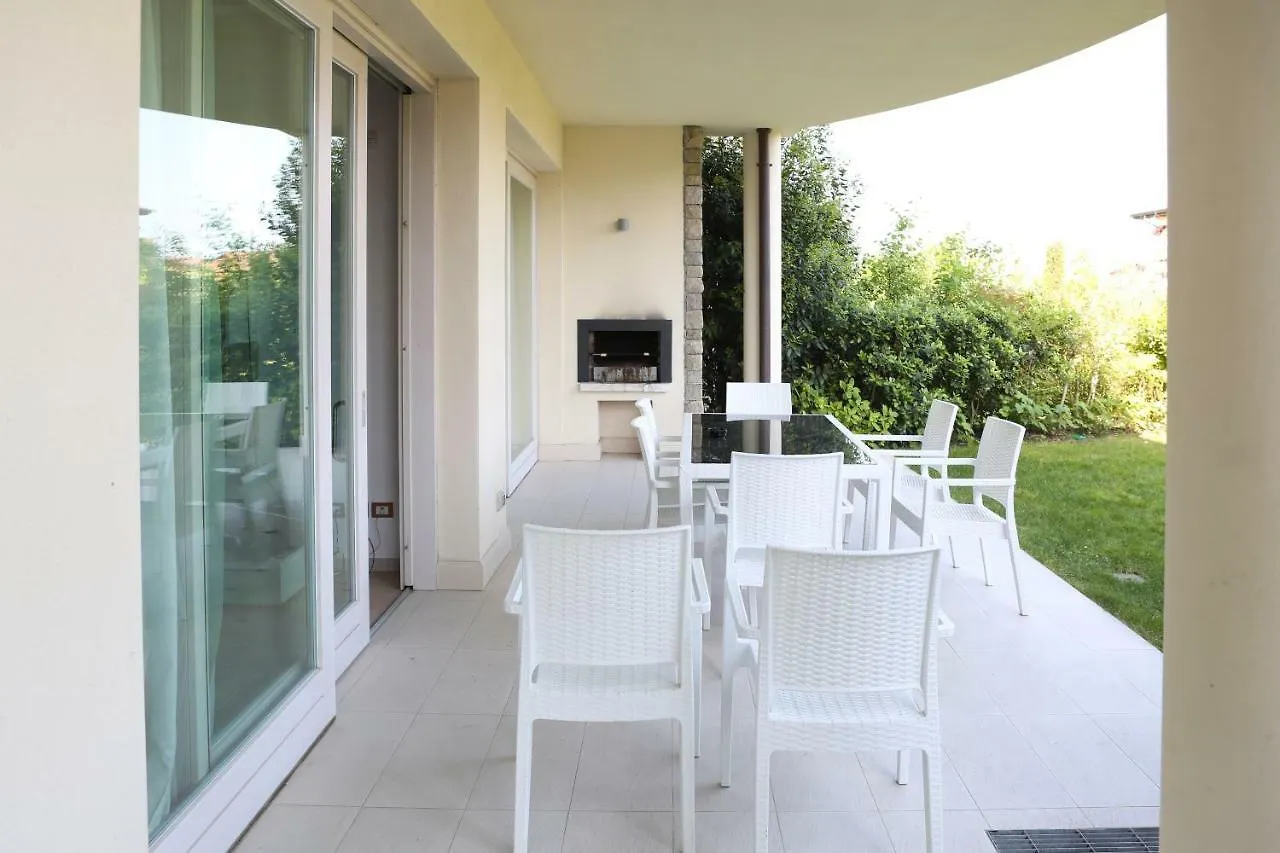 Sirmione Halldis Apartments