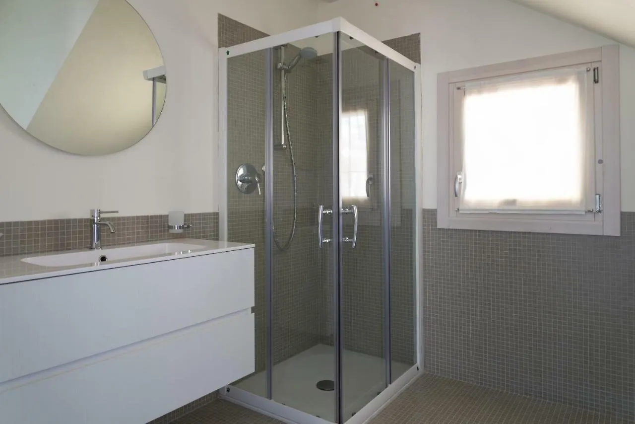 Sirmione Halldis Apartments