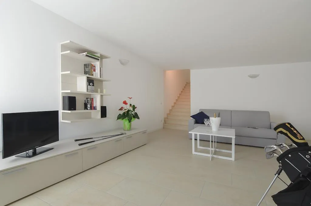 Sirmione Halldis Apartments
