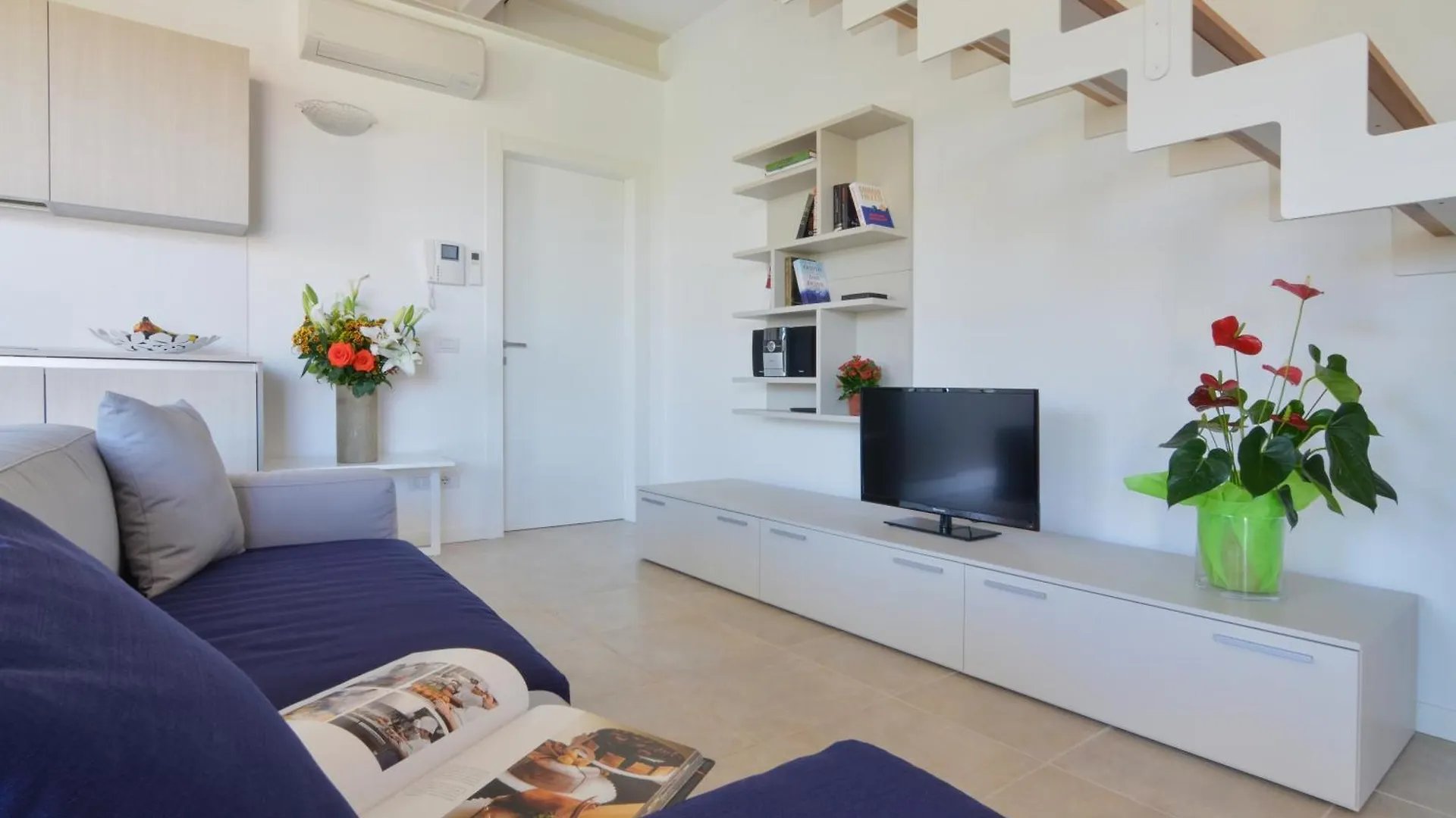 Sirmione Halldis Apartments
